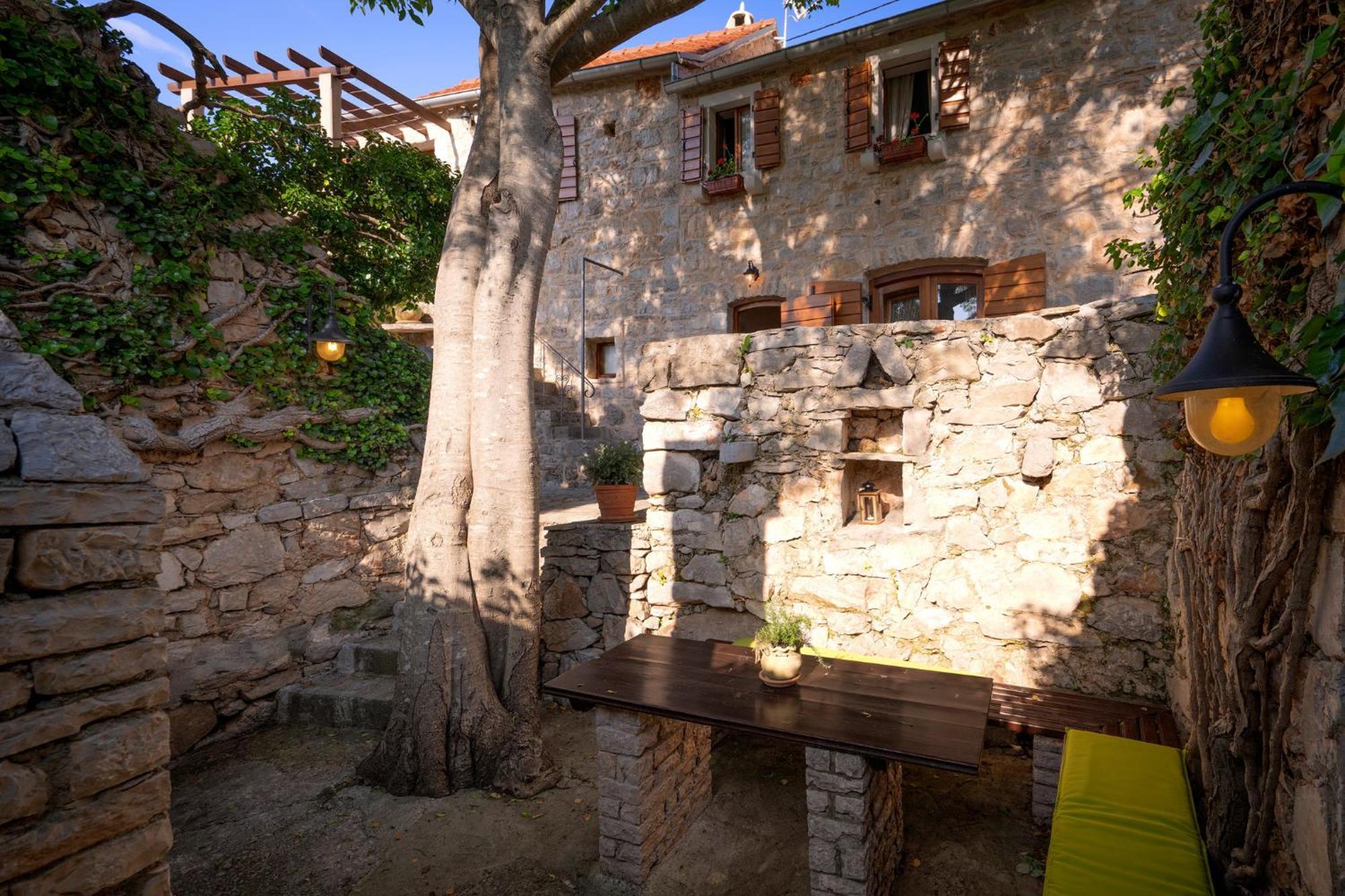 Willa Hedera - Beautiful Stone House Hvar