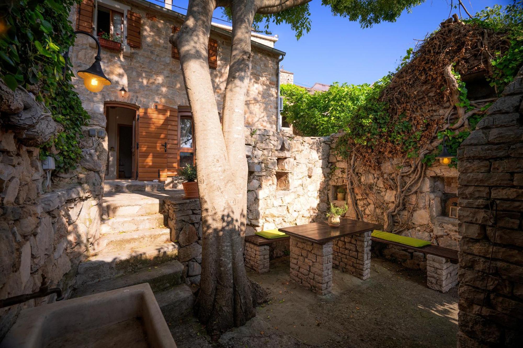 Hedera - Beautiful Stone House Hvar