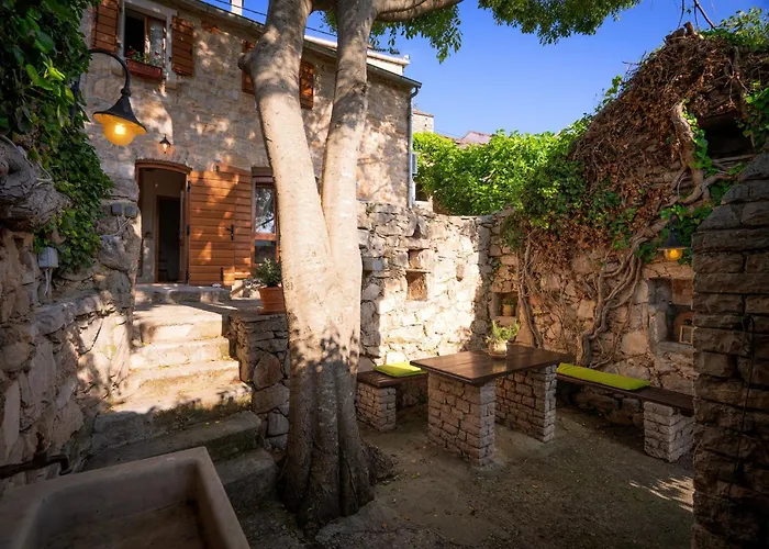 Villa Hedera - Beautiful Stone House Hvar